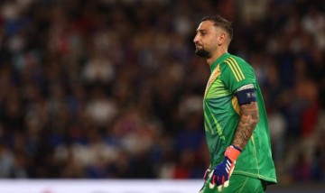 曼城签约巨星多纳鲁马,瓜帅示好送顶级薪水