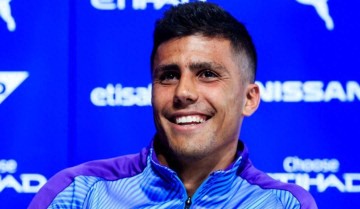 续约未决!金球动向牵动欧足坛,曼城皇马暗战升级