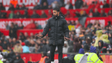 英超豪门对决：门将开场直红 铁腰破门+被罚下 10.8亿战舰1-2吞首败