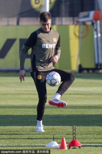 多特蒙德又出新星!赖尔森闪耀德甲,巴萨虎视眈眈