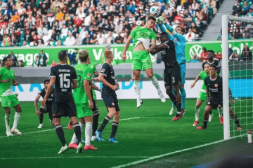 周六012德甲焦点:沃尔夫斯堡中场掌控VS海登海姆残阵重构,抢分与保级的攻防博弈