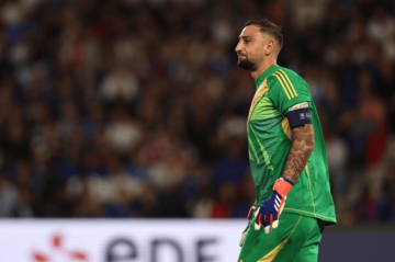 恭喜曼城!金球前十巨星驰援!翻脸大巴黎,瓜帅示好,送顶级薪水