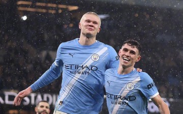 足坛一夜动态:曼城20连胜刷爆纪录,拜仁重返四强,利物浦破不败金身