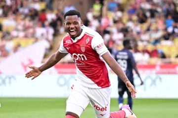 巴萨捡到宝!法蒂在法甲涅槃重生,英超球队排队求购!