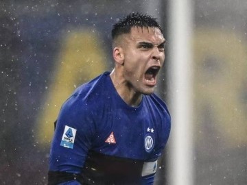 欧冠淘汰赛附加赛前瞻:穆里尼奥皇马迎来三番战,巴黎复制法甲内战