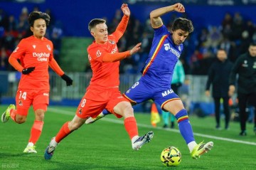 2-1,24岁日本球星闪耀西甲：精确制导，率队绝杀赫塔费，终结5轮不胜