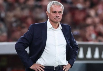 首胜告捷！穆里尼奥率本菲卡力克欧洲四冠王，皇马成欧冠晋级关键