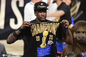 季后赛带伤作战!杰威接受右手韧带撕裂修复手术