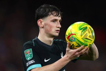 队报:里昂已与利物浦中场莫顿达成个人协议 利物浦标价900万欧元