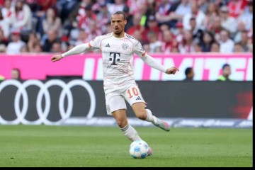 震惊!拜仁10号突然翻脸拒续约,阿森纳纽卡疯抢,球迷:早该滚了!