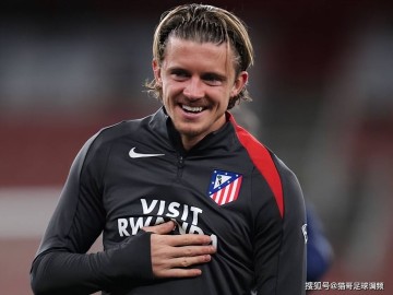 4000万欧!热刺压哨签下加拉格尔,中场危机迎强心针