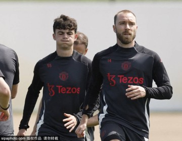 突发！曼联官宣10人下岗，三届英超冠军+4000万先生均遭清洗，重建风暴来袭？