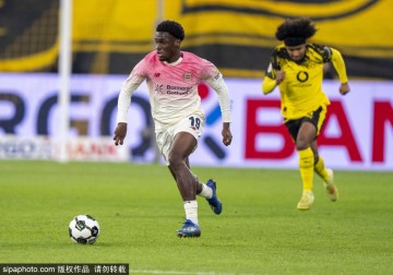 施洛特贝克转会动态:利物浦放弃追逐,德甲后卫未来何去何从?