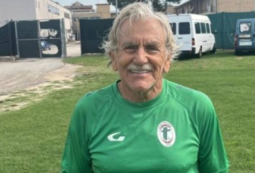 82岁前意甲门将欲复出参加业余赛+养生秘诀曝光 球迷:看谁敢射门