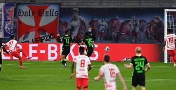 德甲欧冠资格战:莱红牛主场迎不来梅,谁能抢占上游先机?