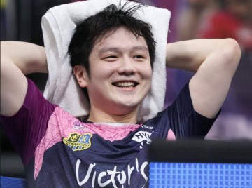 莫雷加德欧冠秀精彩球致敬樊振东,小胖起身拍手笑容灿烂鼓励