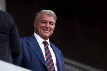 巴萨官宣退出欧超联赛,12大豪门仅剩皇马,老佛爷还能坚持多久?