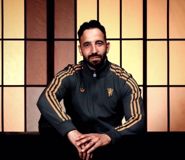 曼联6次换帅支付5490万英镑违约金，穆帅拿走2000万，滕哈赫1000万英镑