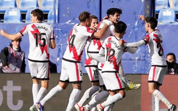 西甲最新积分战报:马竞爆冷惨败,毕巴逆转夺胜,贝蒂斯险胜延续连胜