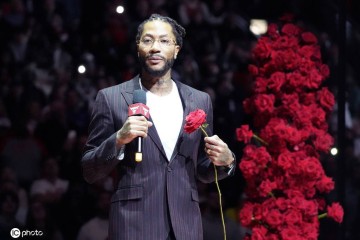 罗斯球衣何以与乔丹并立?他的巅峰虽短却无可复制