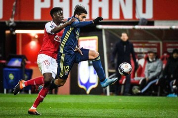 法甲中游卡位战收官夜,23:15 见证攻防博弈