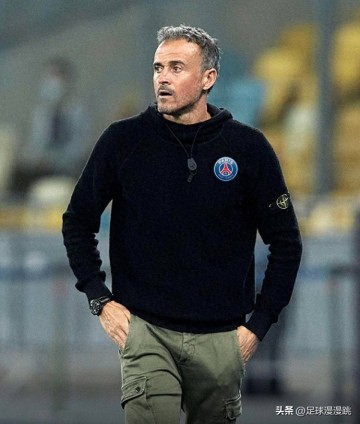 大巴黎不想当冤大头!4冠王功勋被下逐客令,恩里克对代替者满意