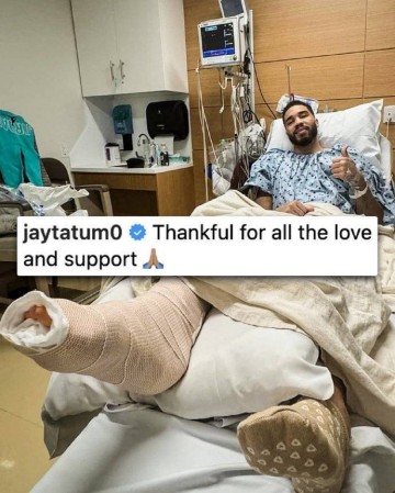 满血归来！塔图姆晒手术照片：感谢所有的爱与支持