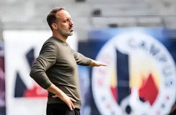 45岁的他成中超本土名帅翘楚黑马，曾在德甲效力多年，值得期待