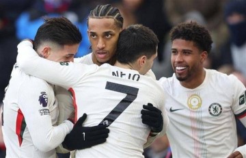 切尔西上演冠军收割秀!一年击败四大联赛冠军,就打精锐