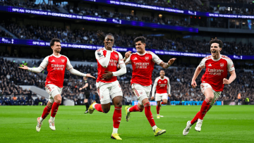 豪门悲喜夜:巴萨3-0登顶 阿森纳4-1热刺5分领跑 利物浦1-0压哨绝杀