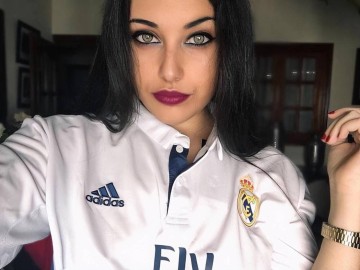 比利亚雷亚尔VS巴萨，维拉VS曼联，今晚2场焦点战预测，会爆冷吗