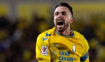 抗癌英雄!西甲前名将宣布成功复出:3年2次战胜病魔 全队欢庆