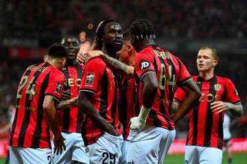 穆帅的费内巴切联系前巴萨球星内马尔，2600万报价23岁法甲射手